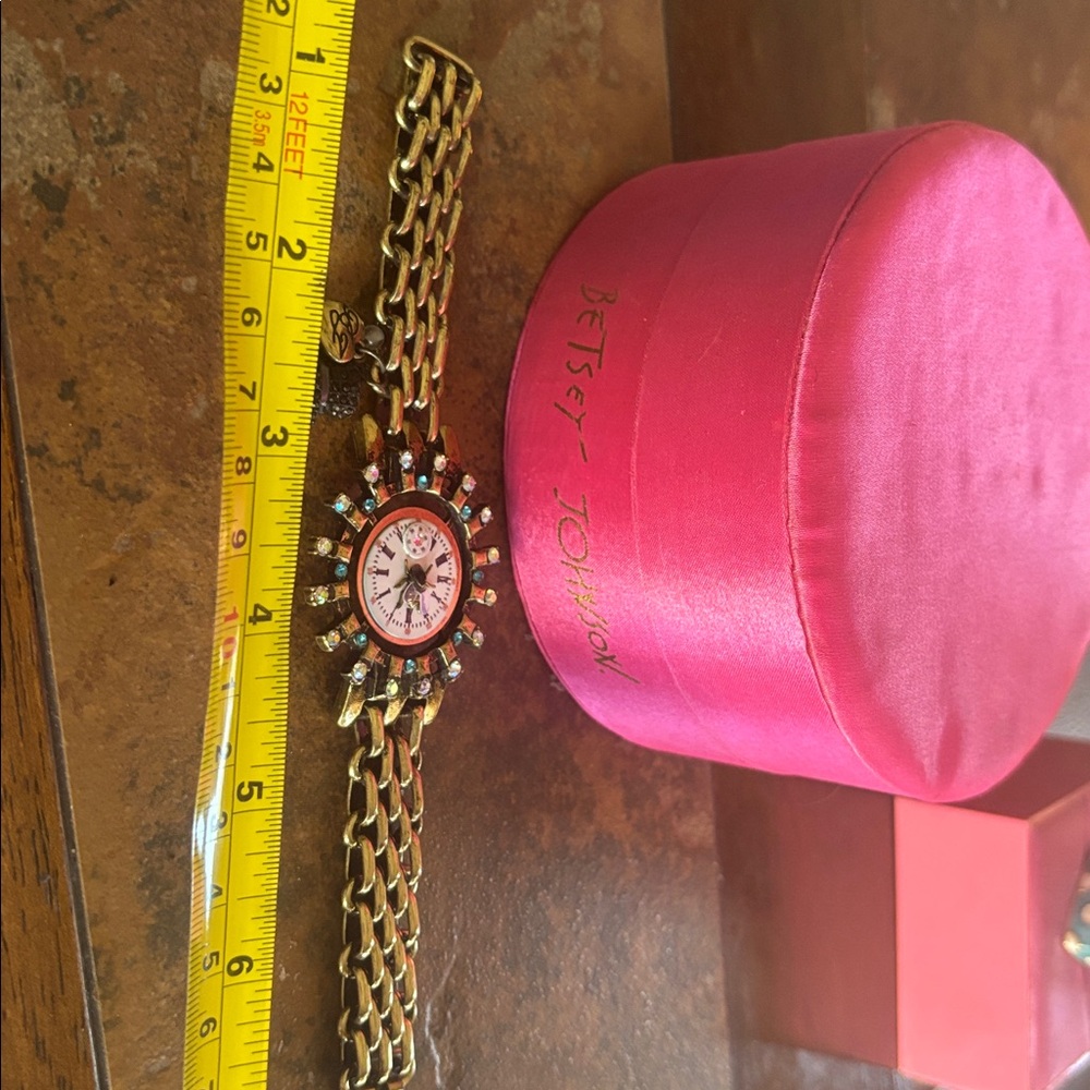Betsey Johnson TIME FLIES Bracelet!! - Picture 4 of 8